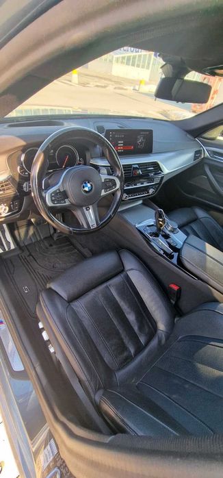 BMW 540i xDrive 340CP M Sport | Harman Kardon | Ventilație Scaune