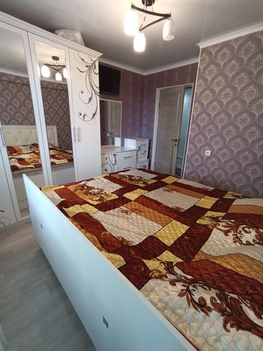 Продам спальный гарнитур