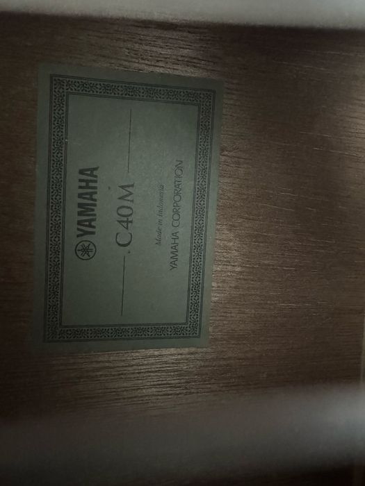 Классическая гитара YAMAHA C40M. Оригинал.