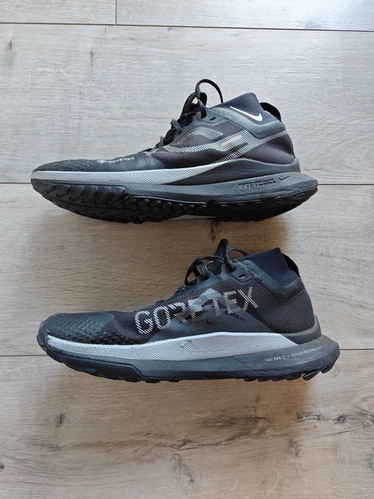 Маратонки Gortex