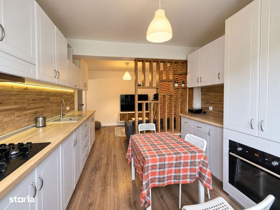 De vânzare apartament 3 camere zona Vivo
