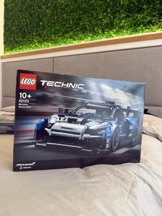 LEGO Technic McLaren Senna GTR 42123