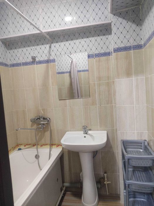 Uy kvartira 2 ta ogil bola olamiz 3 xonalik