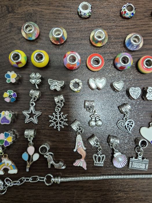 Детска гривна с елементи