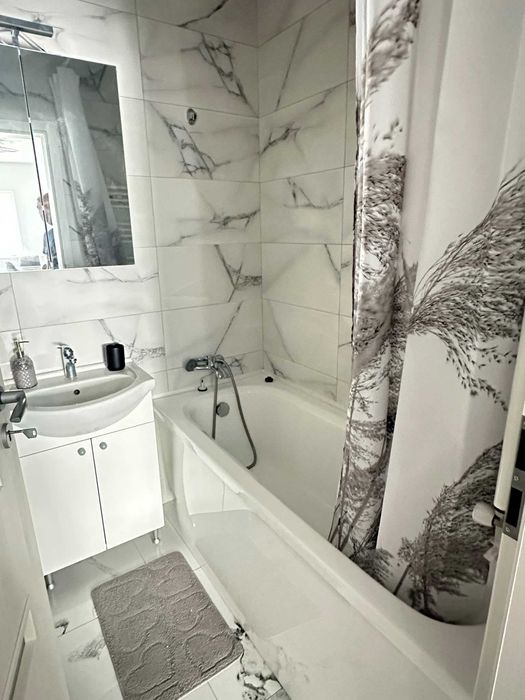 Închiriez apartament 2 camere tip studio etajul 1 zona Apărătorii Patriei