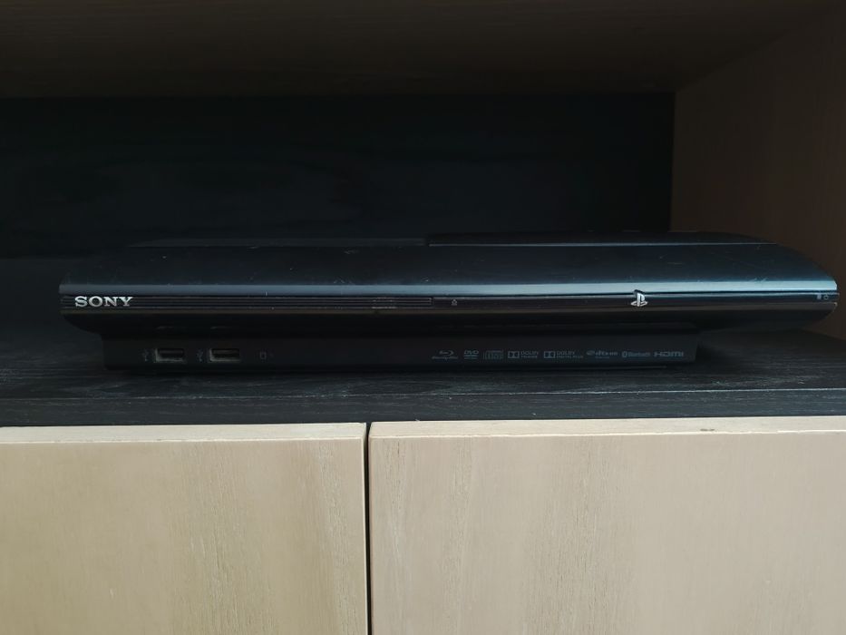 Плейстейшън 3 слим с игри