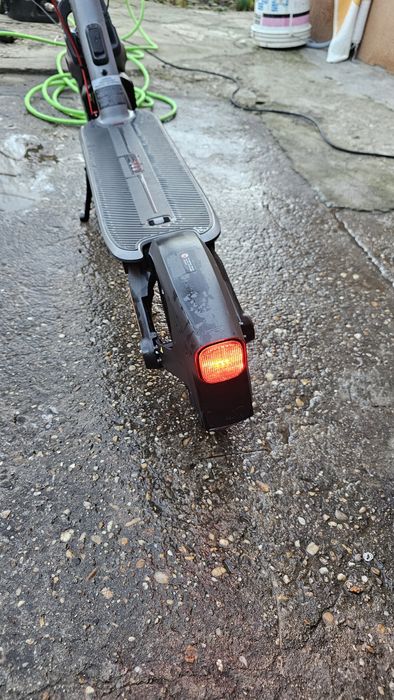 Ninebot f3 cu putini km