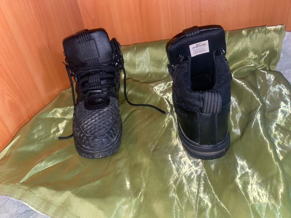 Продам ботинки найк