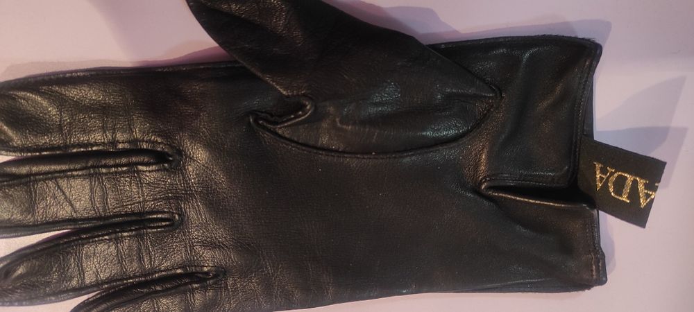 Кожени ръкавици ESCADA