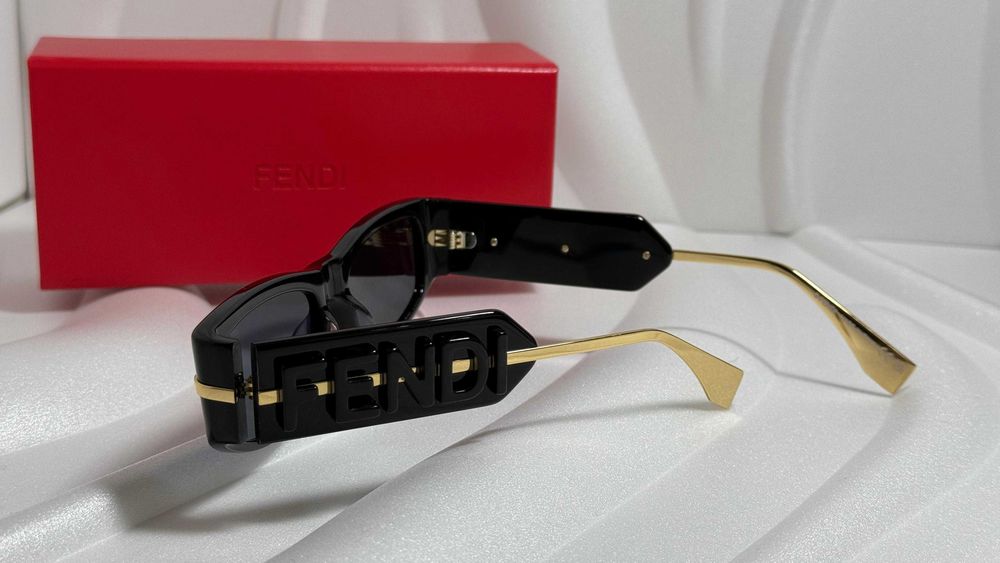 Оригинални Дамски слънчеви очила Fendi