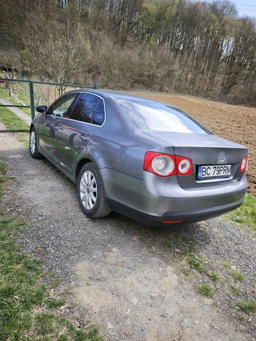 Vând Volkswagen Jetta 2006  motor 2 l