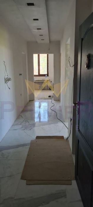Продава се Четиристаен апартамент в Провадия - 140 кв.м за 438 €/кв.м - Снимка #7