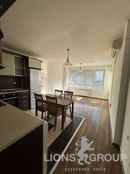 Продава се Тристаен апартамент в Варна, Възраждане 1 - 89 кв.м за 1852 €/кв.м - Снимка #3