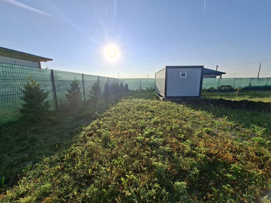 Teren vânzare, intravilan cu anexă gospodărească (container)