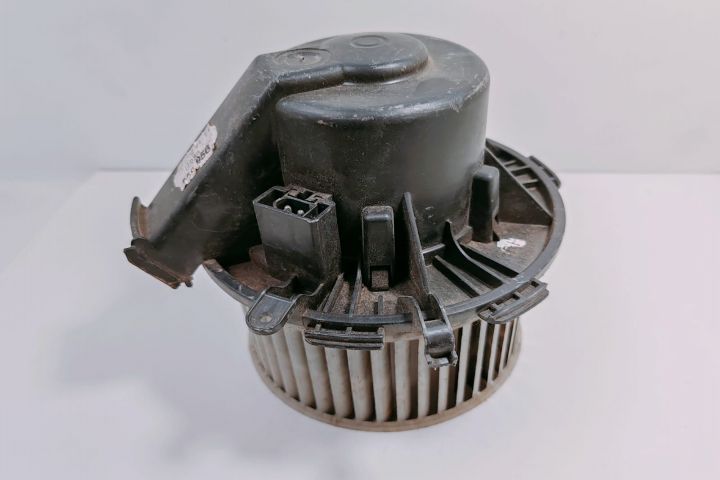 Ventilator habitaclu Volkswagen VW Crafter prima generatie