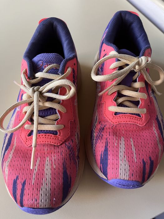 Asics маратонки 35н