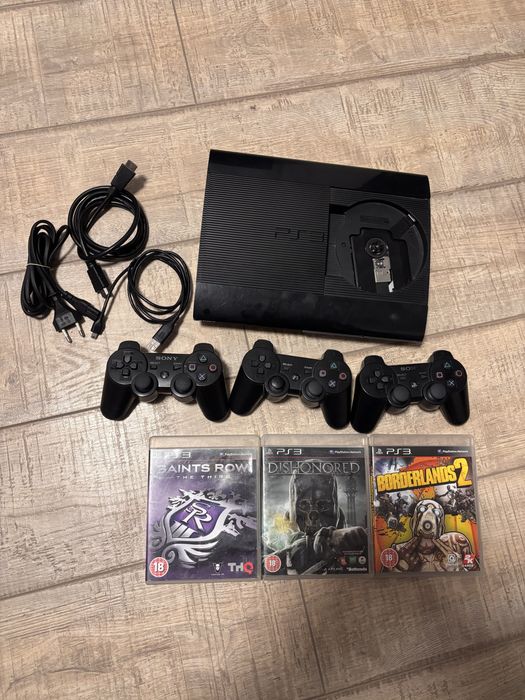 Consolă Video Play Station 3 PS3 Super Slim Black 12 GB Flash Memory :3 Jocuri , 3 Manete , Cabluri
