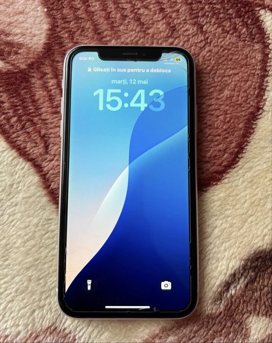 Vând iPhone Xr ,