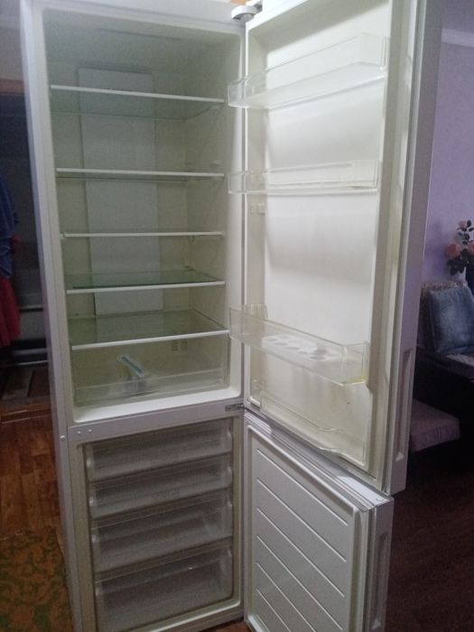 Продам холодильник Haier