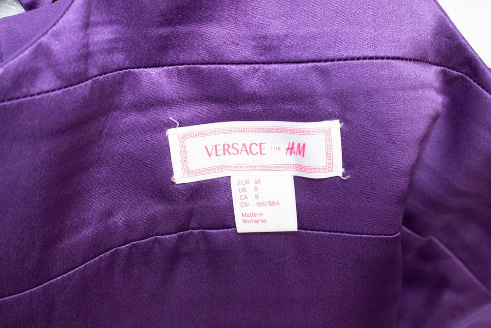 Versace for H&M дамска рокля от 100% коприна с изрязани детайли ЛИМИТИРАНА 38 S
