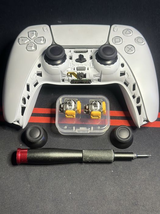 Servicii curatare/reparatii controllere Ps4/Ps5/Xbox