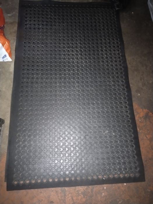 Резиновые дорожки