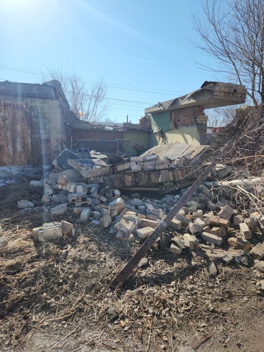 Продам землю под гараж