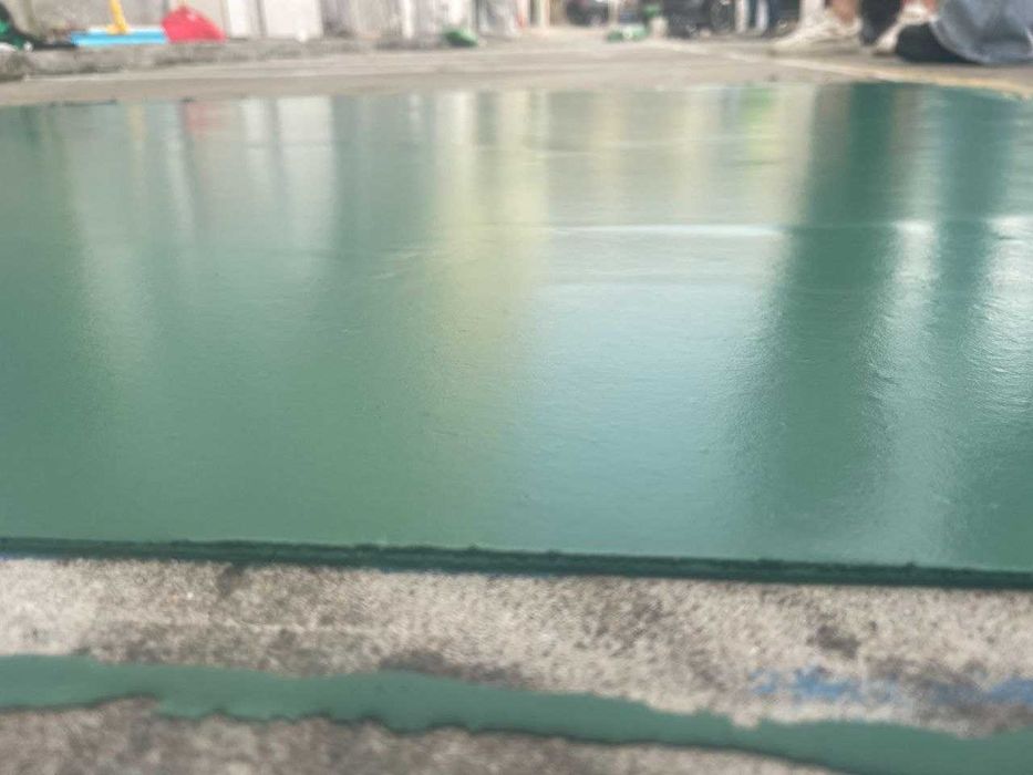 Полимерно-цементный раствор для производственных помещений