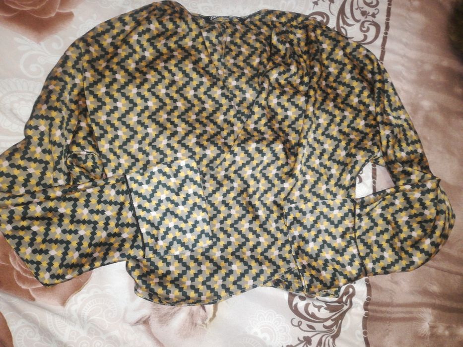 Риза на ZARA, хs