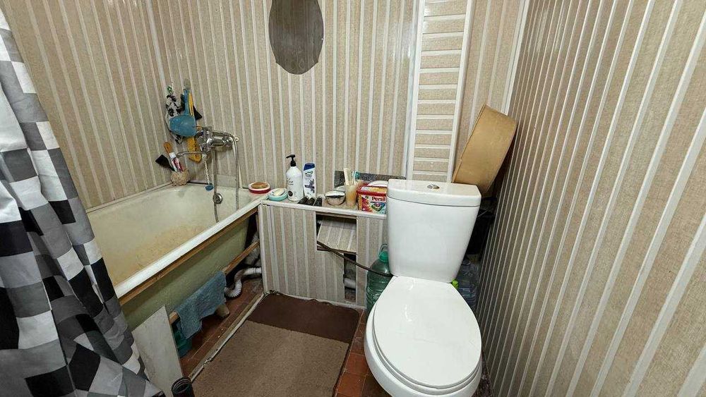 Фрунзиский 9-Боғча 4 қаватда 1 хонали кивартира сотилади. ID: 1866