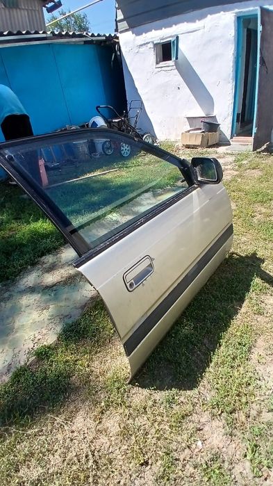 Продам двер мазды 626 Хэтчбек