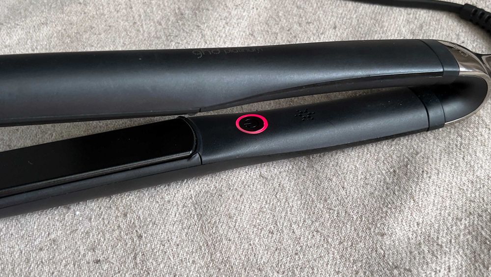 Placa de par profesională GHD Platinum S8T261 neagră defecta