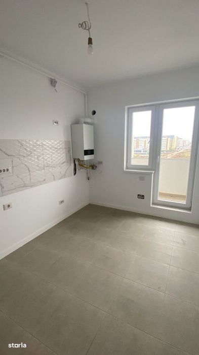 Apartament 3 camere decomandat, 44mp curte proprie, metrou Berceni
