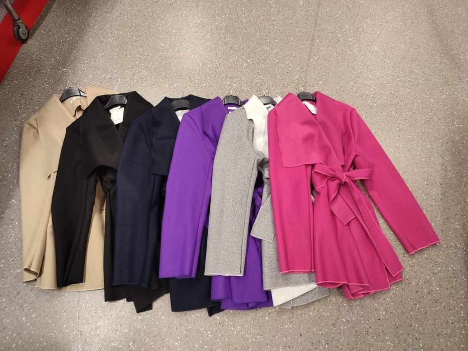 Paltoane dama diferite culori