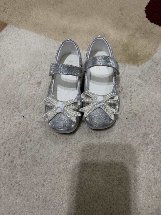 Bolalar Qizaloqlar tuflisi