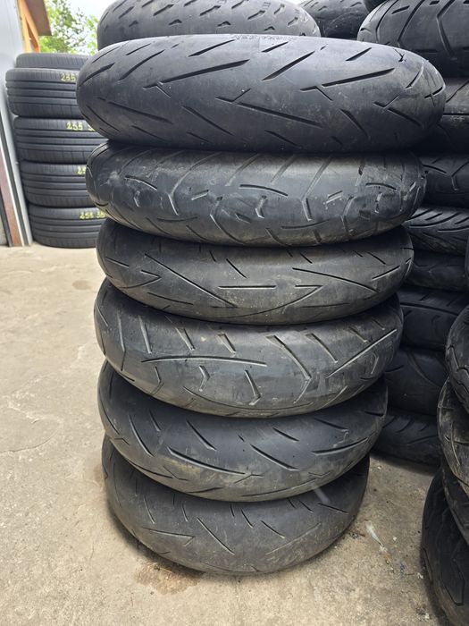 Anvelope Moto  Diferite   Dimensiuni  si Mărci Stare Impecabilă.