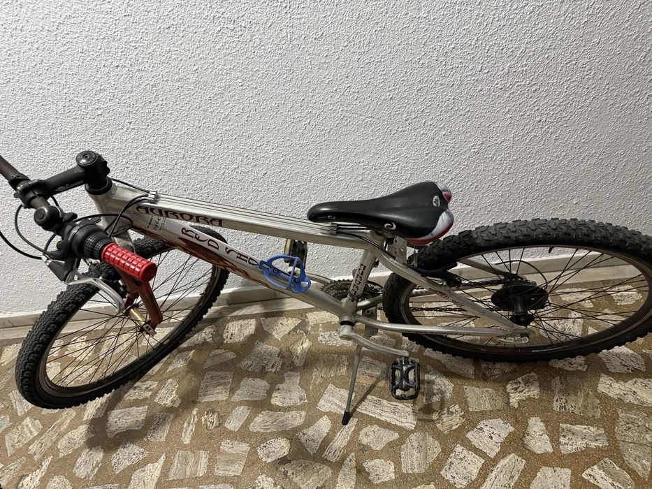 Bicicleta cadru aluminiu, foarte robusta, roti 24
