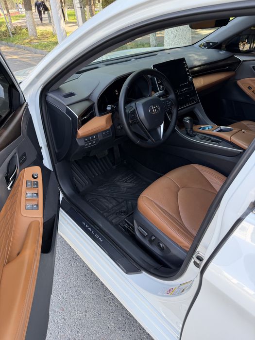 Toyota avalon 2019 yil
