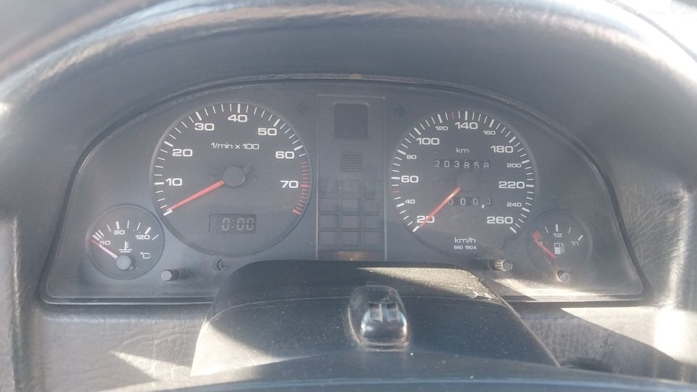 Продам ауди б4 1992 года 2 литра моно