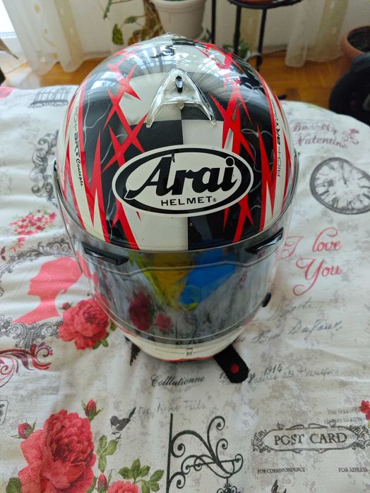 Arai каска за мотор