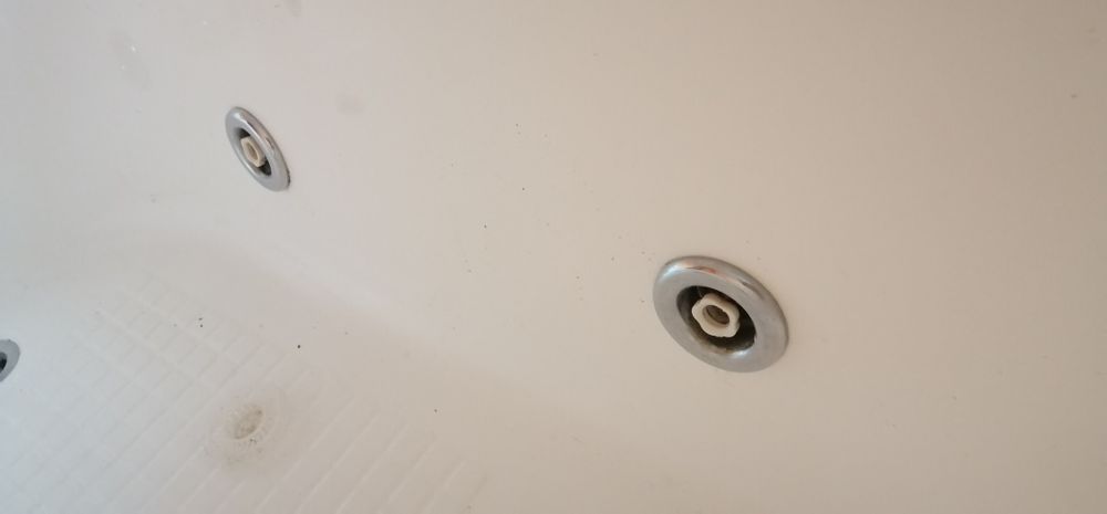 Vând cadă cu hidromasaj