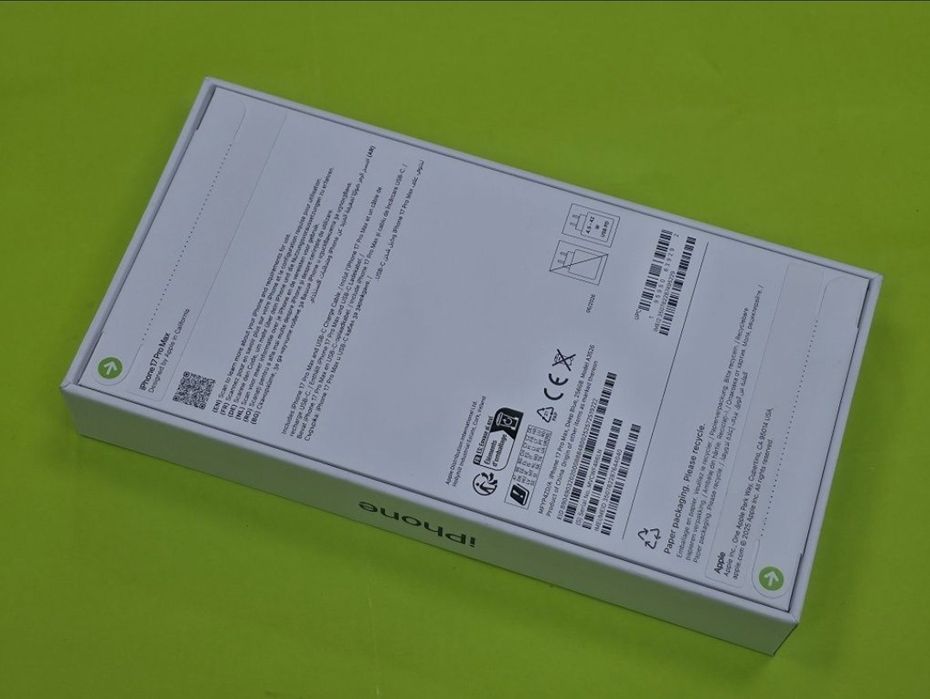 ЗАПЕЧАТАН 256GB iPhone 17 Pro Max Гаранция Yettel 2029г. Deep Blue / Син