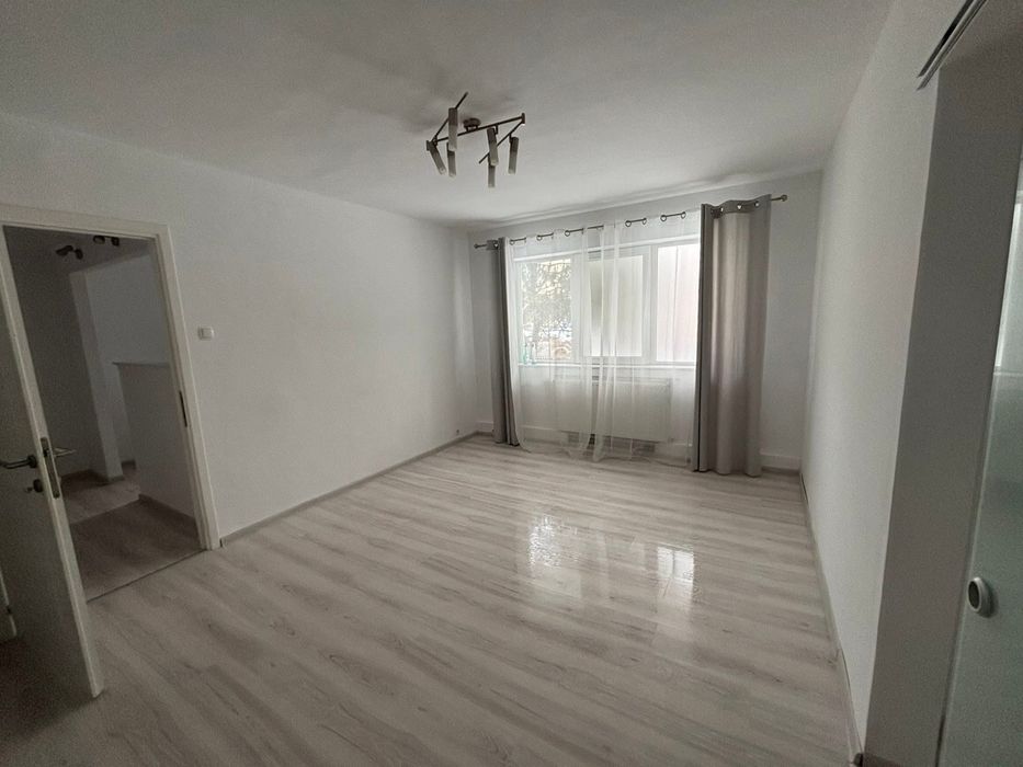 Spațiu comercial de închiriat