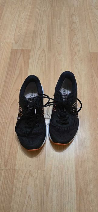 Asics 39- дамски маратонки