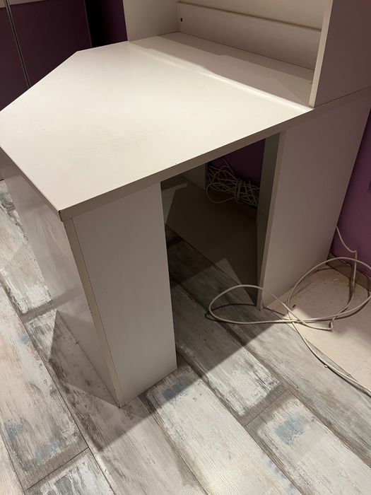 Комплект легло с матрак, нощно шкафче, бюро и шкаф