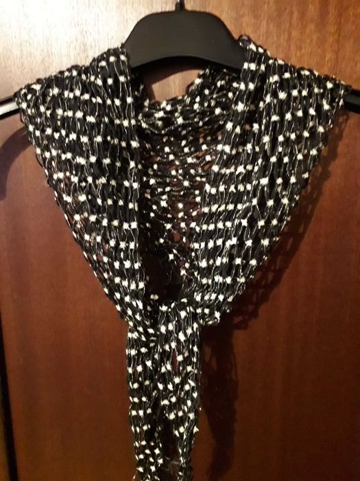 Дамски комплект шал и ръкавици без пръсти мрежести