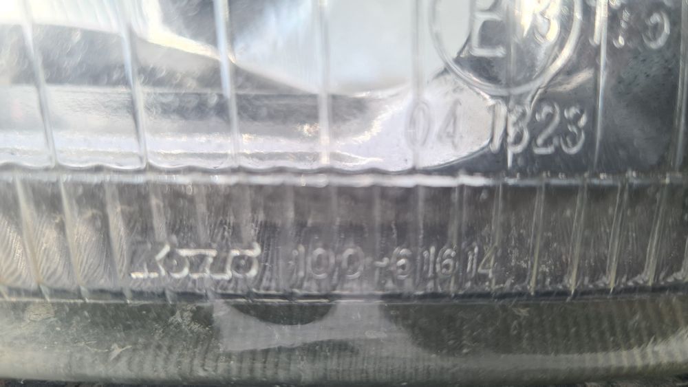 Продам фару пара на мазду кронос