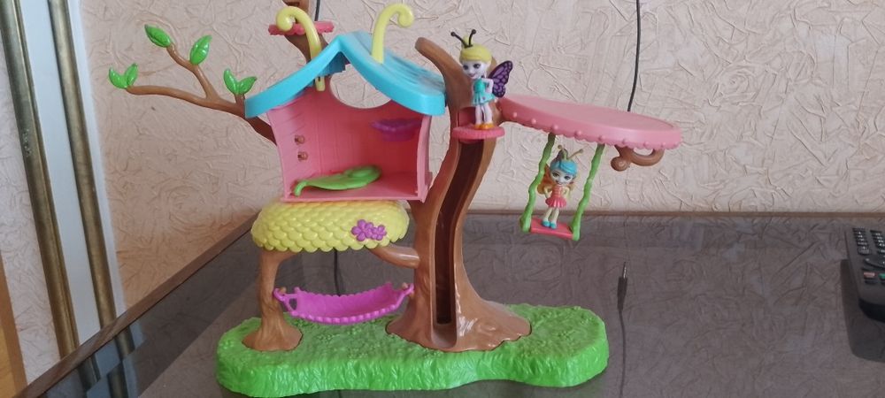 Домик с куклами инчантималс