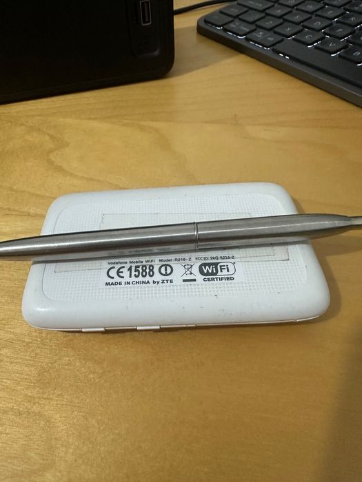 Router 4G LTE portabil cu baterie liber retea R216-Z