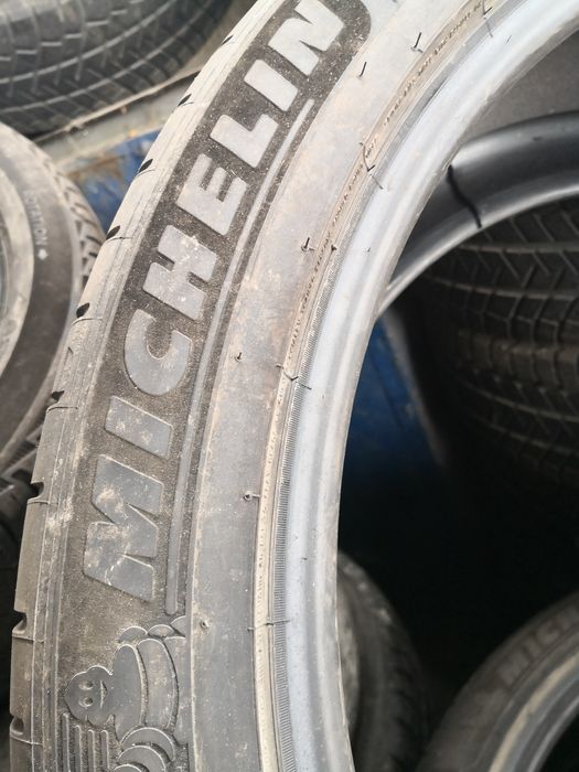 285 40 23 предни 305 35 23 задни гуми спорт пакет Michelin dot 25